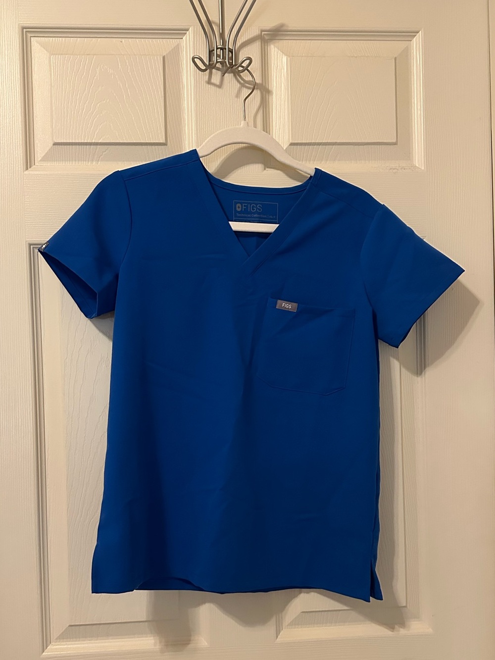 FIGS Women’s Royal Blue Catarina Scrub Top XS Petite